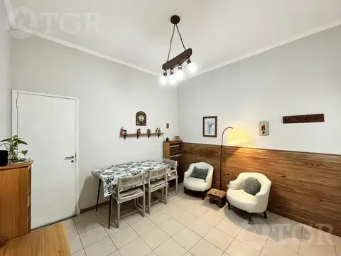 Venta PH 2 ambientes con patio, sin expensas en Jose León Suarez