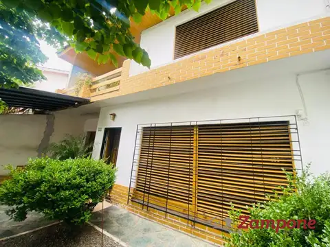 Casa en  Lomas de Zamora