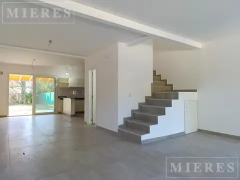 Casa en Venta en Don Torcuato, USD 190.000