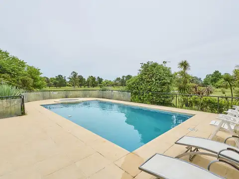 Casa en Venta con 5 cocheras