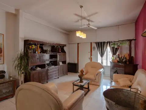 Florentino Ameghino 700