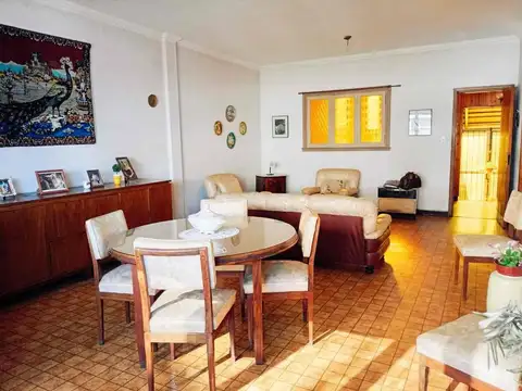 Depto Tipo Casa en Venta de 4 ambientes