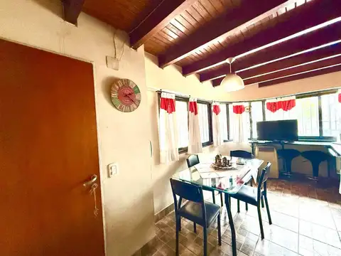 Casa 3 ambientes con 2 baños