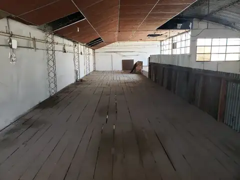 GALPON MUY GRANDE CON OFICINAS!