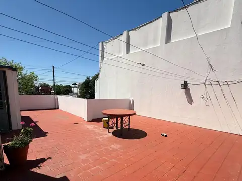 Depto Tipo Casa en Venta con 1 cocheras