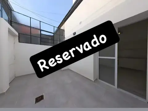 Venta PH de 2 dormitorio 2 baños, patio y cochera en Monte Castro A Estrenar