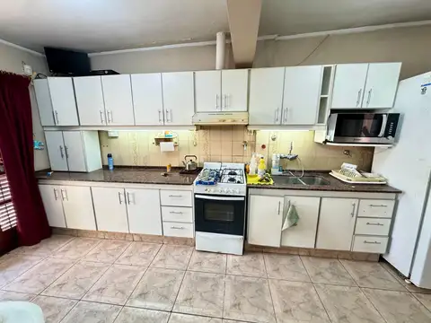 Casa 4 ambientes con 1 baño
