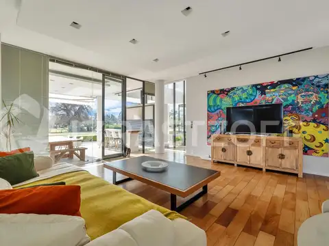 Casa en Venta 7 Dormitorios,  Altos de Pilar, Pilar