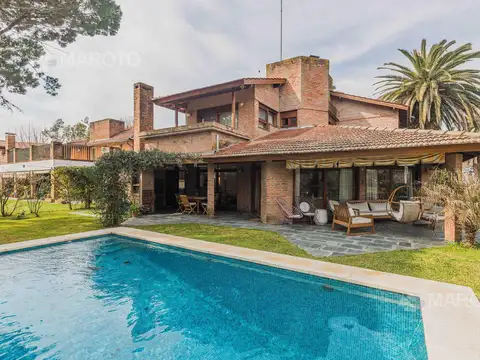 Casa en Venta en C.C .  Los Horneros - MAROTO PROPIEDADES