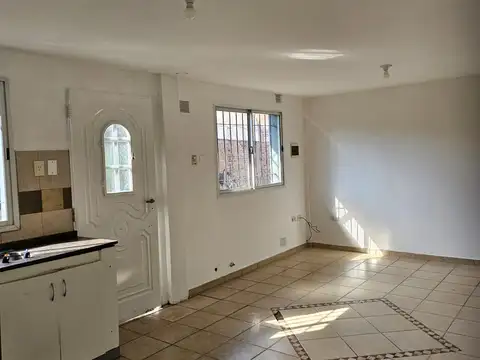 ALQUILER DEPARTAMENTO PASO DEL REY CENTRO A METROS DE LA ESTACION LADO SUR - SOLO UN DORMITORIO -