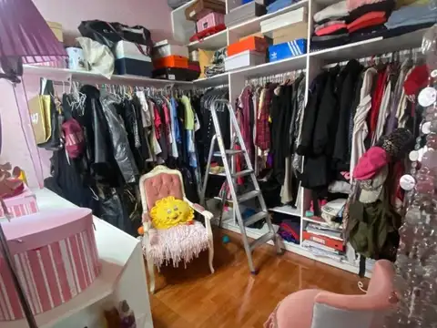 Depto Tipo Casa 4 ambientes con 2 baños