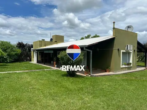 EN VENTA CASA DE 3 DORMITORIOS CON PILETA