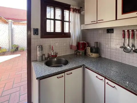 VENTA PH 3 AMBIENTES PATIO Y TERRAZA EN VICENTE LOPEZ APTO CREDITO