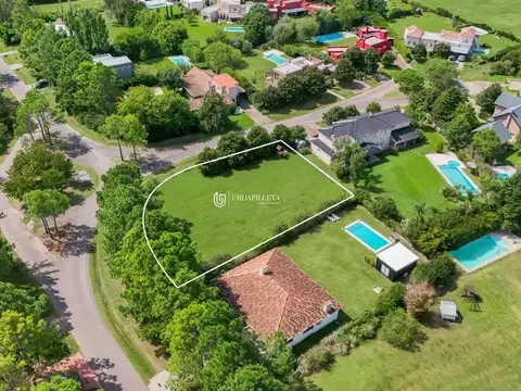 Terreno en Estancias Del Pilar barrio Champagnat