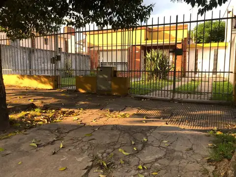 casa americana tres amb con cochera y fondo