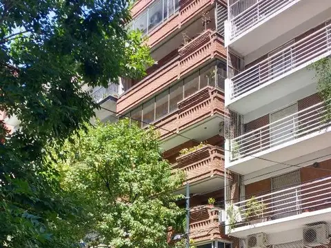 RETASADO 5 AMB EN INMEJORABLE UBICACION A MTS AV SANTA FE