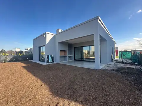 Casa en Venta 4 amb San Ramon Pilar del Este