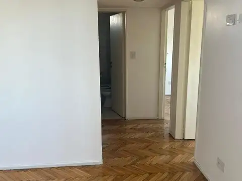 Departamento en Alquiler en Parque Chacabuco, $ 600.000