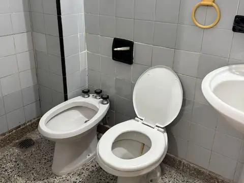 Dpto 1 Dormitorio Con Patio - En Venta - B Alberdi - Apto ViviendaOficina