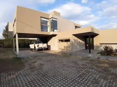 Casa Potrero de Garay