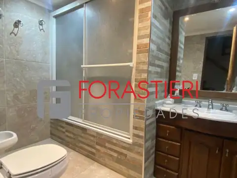 Depto Tipo Casa en Venta con 1 cocheras