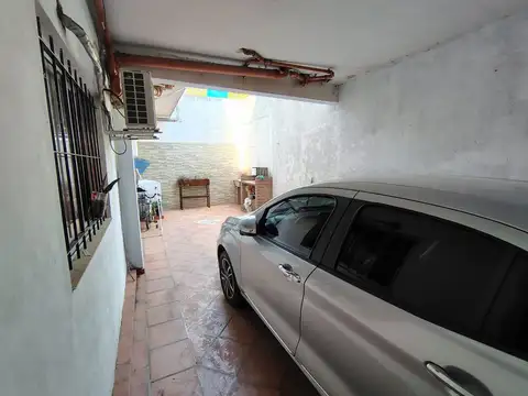 Depto Tipo Casa 8 ambientes con 4 baños