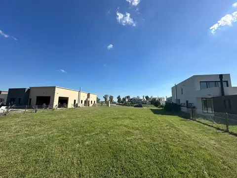 Lote 149 en Lagos de San Eliseo frente al lago