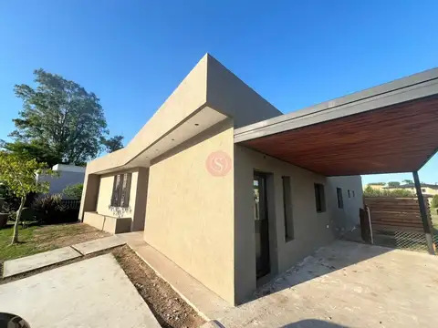 Casa  en Venta en Santa Elena, Pilar del Este, Pilar