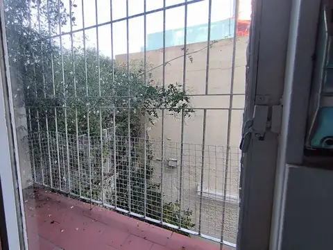 Depto Tipo Casa 4 ambientes con 1 baño