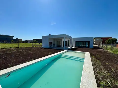 VENTA CASA 4 AMB SAN SEBASTIAN PILAR PILETA