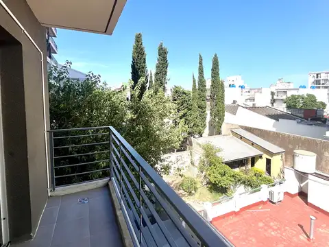 Miranda 5200, Piso 3