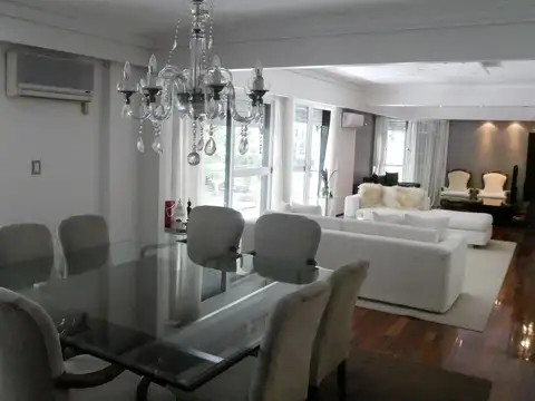 Piso en Belgrano de 5 ambientes con dependencia - Casa del Angel