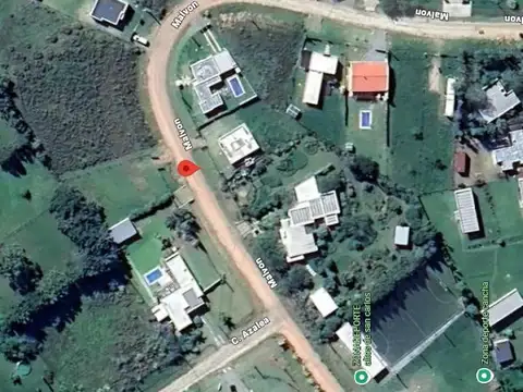 Malvon e/ Azalea y Maria de Monzerrat