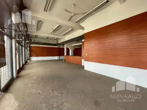 Local en Venta en Barrio Parque Leloir, USD 220.000