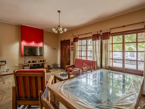 Depto Tipo Casa en Venta de 4 ambientes