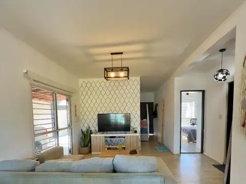 Casa 3 ambientes con 1 baño