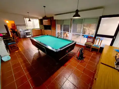 CASA VENTA 2 DORMITORIOS COCHERA SOBRE LOTE 339M2