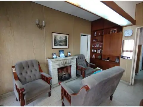 VENTA Casa 2 Plantas con Cochera # Matienzo 2407