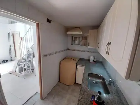 Depto Tipo Casa en Venta 90 años