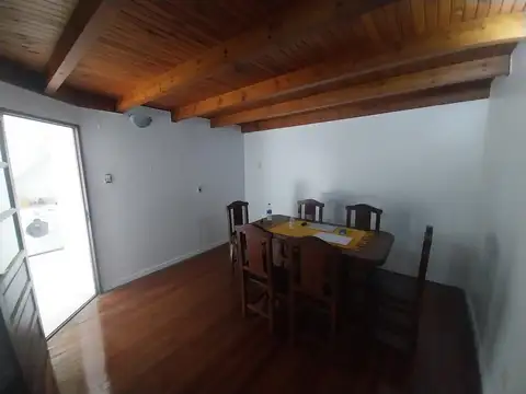 Depto Tipo Casa 4 ambientes con 1 baño