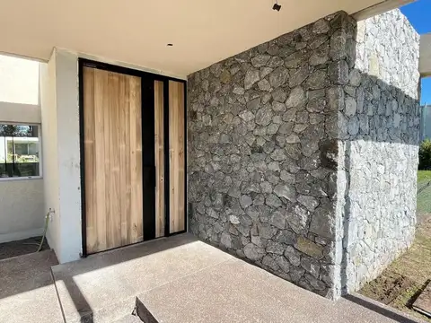 Casa en Venta en Puertos - Barrio Ceibos, USD 355.000