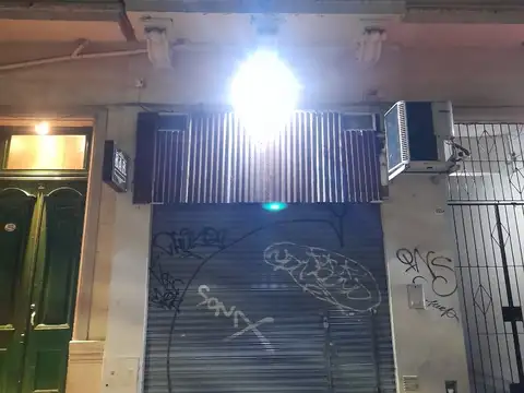 LOCAL 2 BAÑOS SOTANO HABILITADO Y EXCELENTE  ENTREPISO CON BAÑO BUENA UBICACION