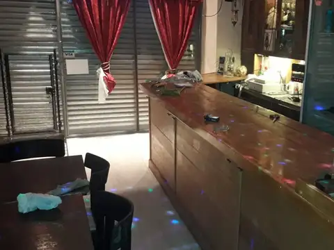 Local en Venta 100 años