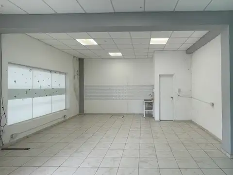 Venta | Importante inmueble sobre esquina.