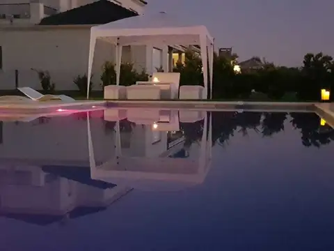 Casa en Venta en Estancias Del Pilar, USD 850.000