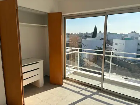 Plaza Matheu 100, Piso 4