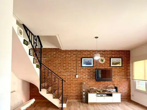 Casa 3 ambientes con 2 baños