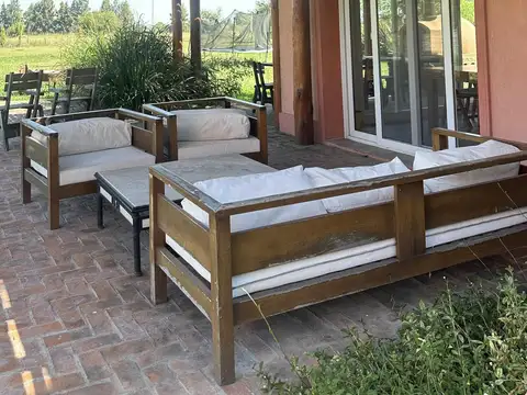 Casa 11 ambientes con 4 baños