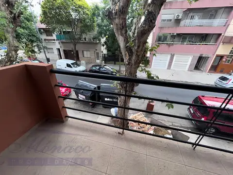 Depto Tipo Casa 3 ambientes con 2 baños