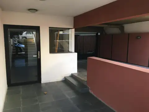 Venta Departamento 3 Ambientes con Cochera y Pileta – San Isidro